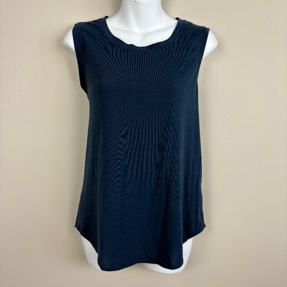 North Face High Neck Tank Top in Marine Navy - Size Medium - Picture 1 of 4